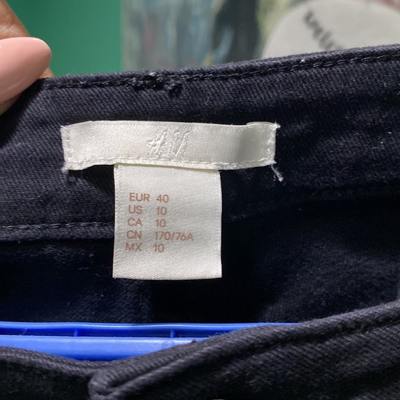 Low rise jeans shorts- Black - Picture 4 of 5